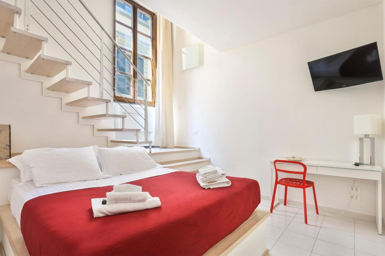Apartment Red Loft Near Duomo-hosted By Sweetstay Florence