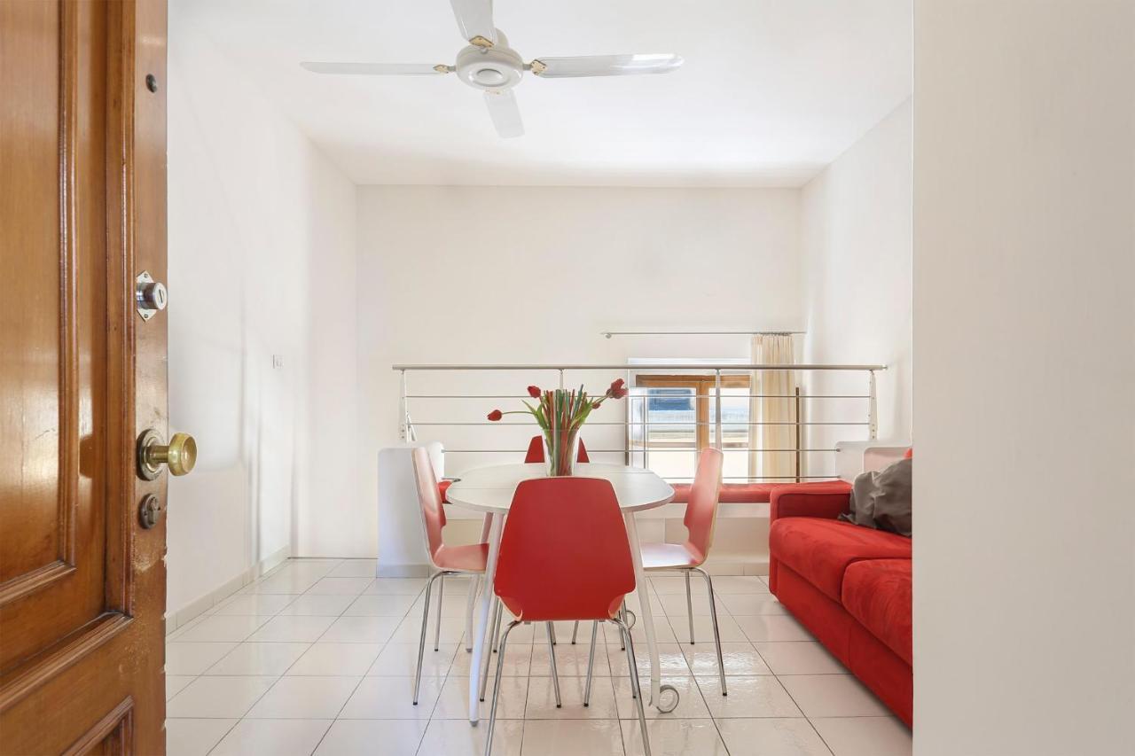 Red Loft Near Duomo-hosted By Sweetstay Apartment