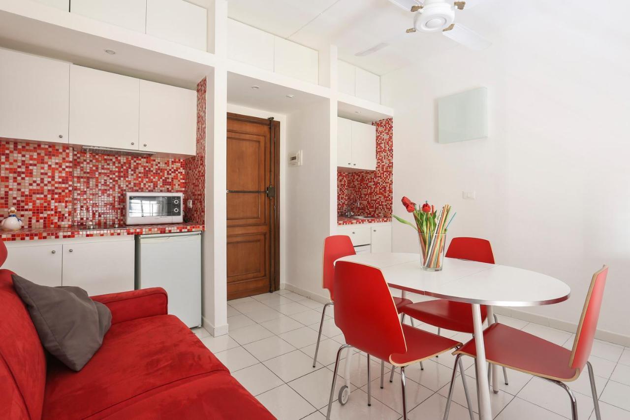 Apartment Red Loft Near Duomo-hosted By Sweetstay