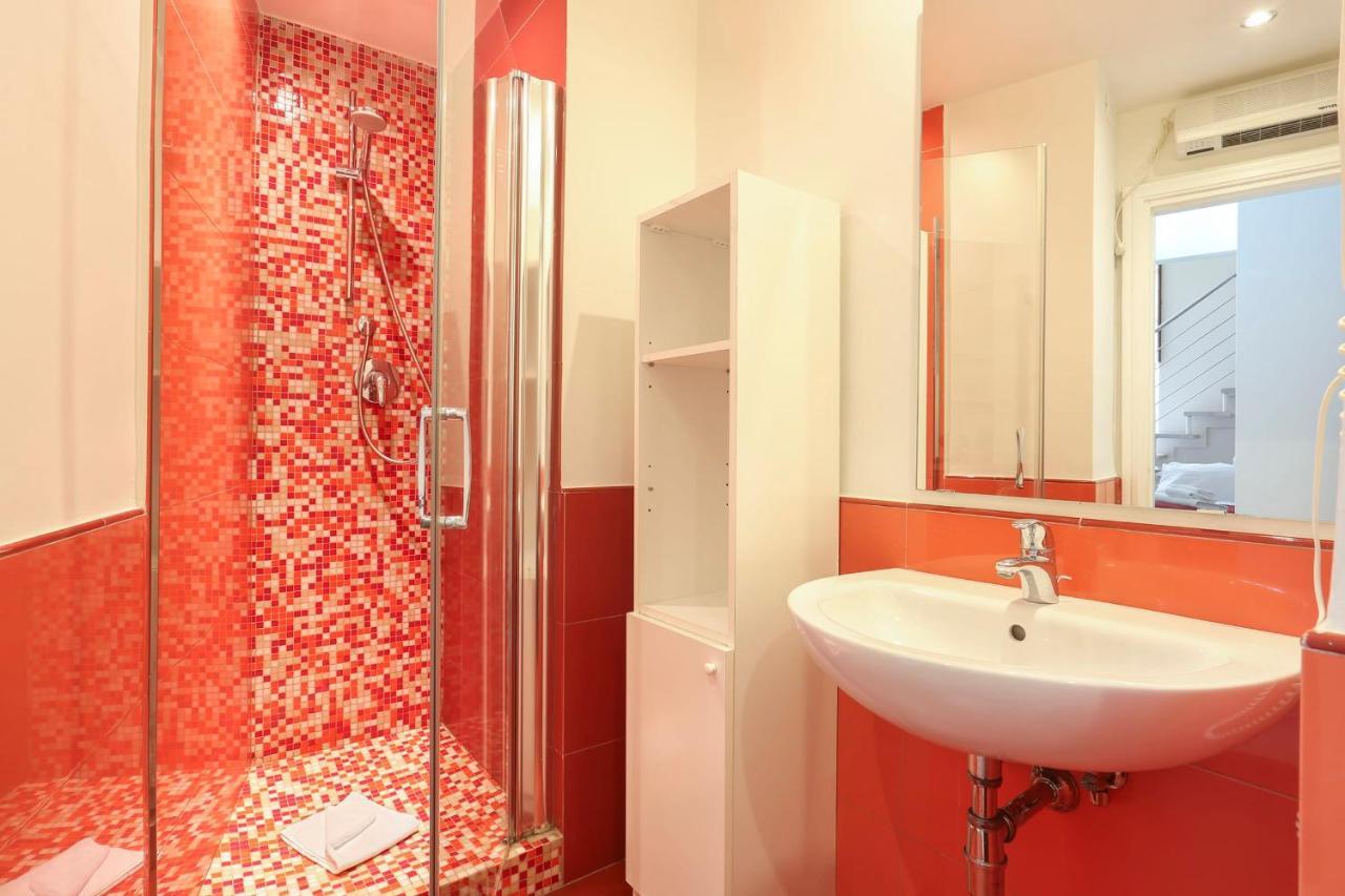 Apartment Red Loft Near Duomo-hosted By Sweetstay *